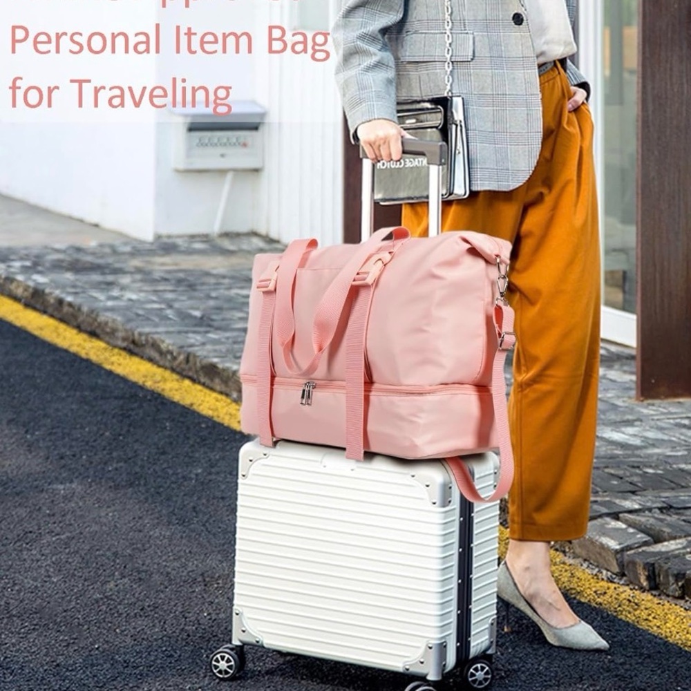NEW, Travel Duffle with Shoe Compartments - Picture 5 of 7